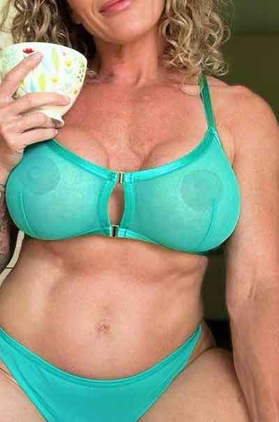 Nina, 35 Jahre
