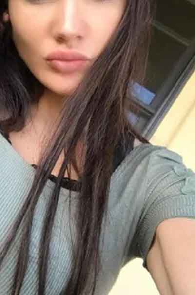 Lara, 23 Jahre